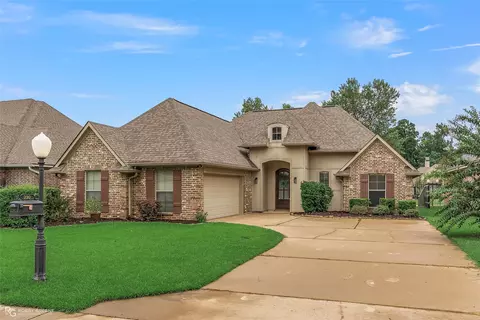390 Mousse Ruelle Dr, Shreveport, LA 71106