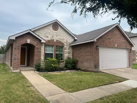 1413 Lauren Dr, Burleson, TX 76028