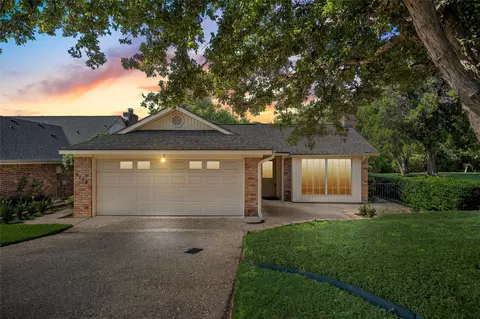 4113 Westchester Dr, Waco, TX 76710