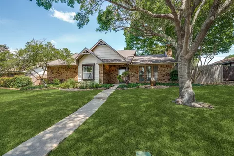 4022 Azalea Ln, Garland, TX 75043