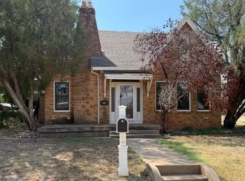 900 James St, Sweetwater, TX 79556