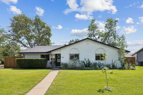 1102 Wake Dr, Richardson, TX 75081