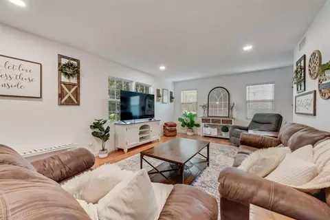 6555 Calmont Ave, Fort Worth, TX 76116