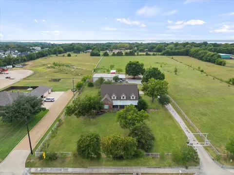 1305 Laurence Dr, Heath, TX 75032