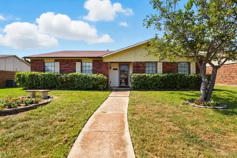 3813 Hunters Trl, Mesquite, TX 75150