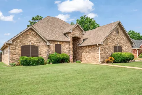 1725 Meadowview Dr, Reno, TX 75462