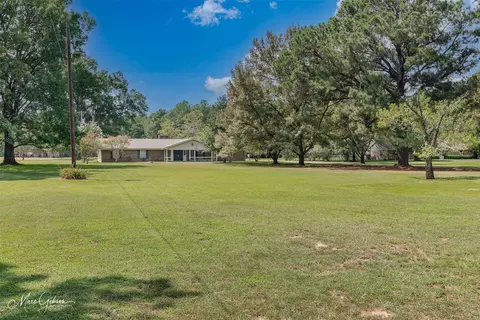 1345 Linton Rd, Benton, LA 71006