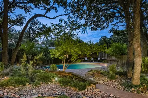1104 Sherwood Dr, Arlington, TX 76013