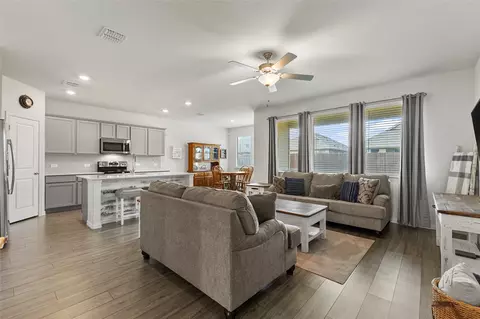 4925 Woodloch Dr, Princeton, TX 75407