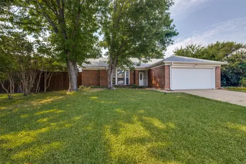 3499 Longview Dr, Corinth, TX 76210