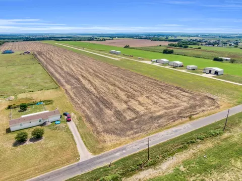 345 N Armstrong Rd, Venus, TX 76084