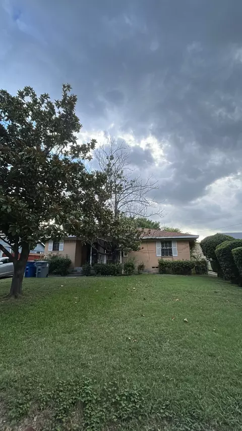 2607 Crest Ave, Dallas, TX 75216