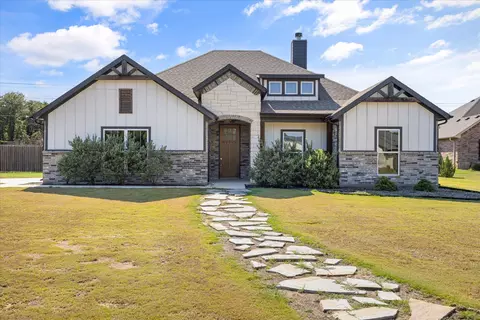 200 Kailey Ct, Granbury, TX 76049