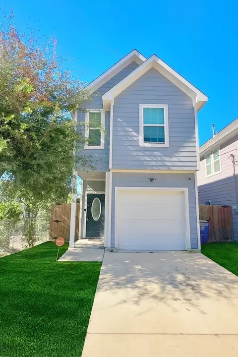 2239 Anderson St, Dallas, TX 75215