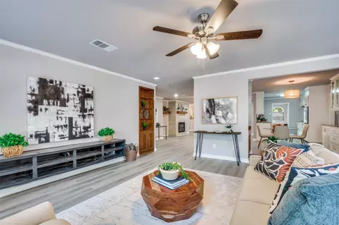 1332 W Redbud Dr, Hurst, TX 76053