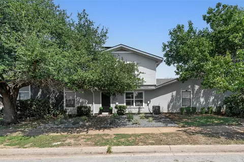 602 Timberline Dr, Hurst, TX 76053