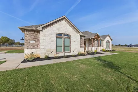8513 Wild Colt Dr, Godley, TX 76044