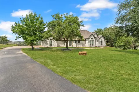 313 Canyon Creek Cir, Weatherford, TX 76087