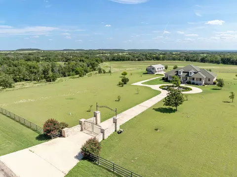 664 Fm 182, Clifton, TX 76634