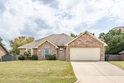 307 Catherine St, Joshua, TX 76058