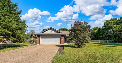 545 Ouida Dr, Waco, TX 76705