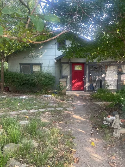 8902 San Leandro Dr, Dallas, TX 75218