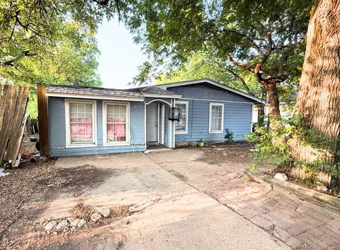 235 Loma Dr, Garland, TX 75040