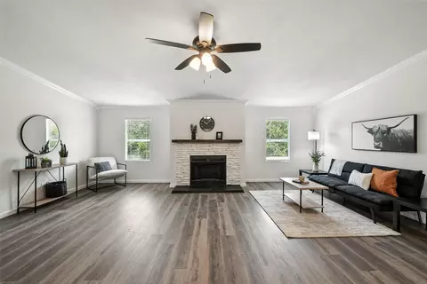 180 Wonder Dr, Springtown, TX 76082
