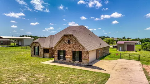 157 Churchill Cir, Weatherford, TX 76085