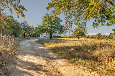 511 Salt Creek Rd, Springtown, TX 76082