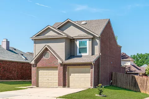 2044 Mallard Dr, Lewisville, TX 75077