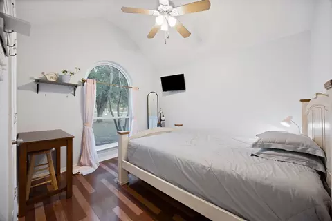 Bedroom - 4641 Plainview Rd, Midlothian, TX 76065 photo 2 of 2