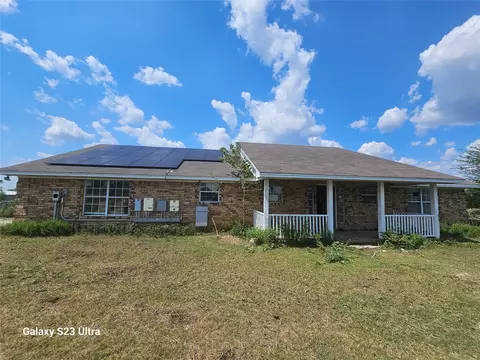 810 Cody Rd, Ennis, TX 75119