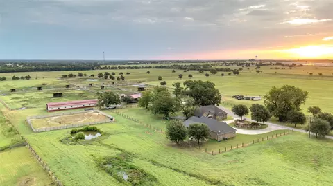 777 Stiles Rd, Whitesboro, TX 76273