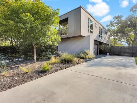 2837 College Ave, Fort Worth, TX 76110