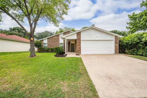 6517 Patsy Ln, Watauga, TX 76148 photo 2