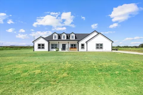 190 County Road 3420, Bridgeport, TX 76426