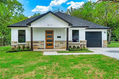1011 W Brown St, Ennis, TX 75119