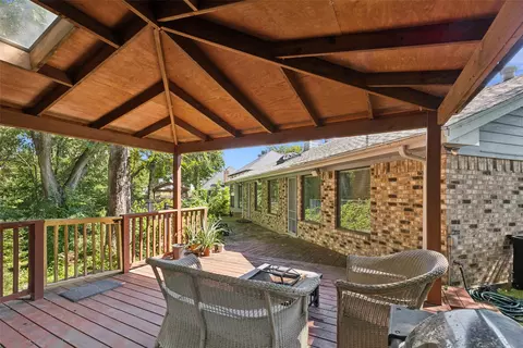 2512 Laurel Valley Ln, Arlington, TX 76006