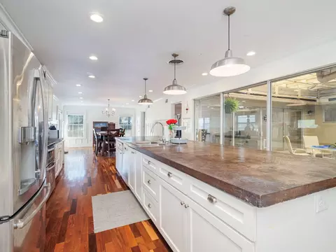 1909 8th St, Brownwood, TX 76801