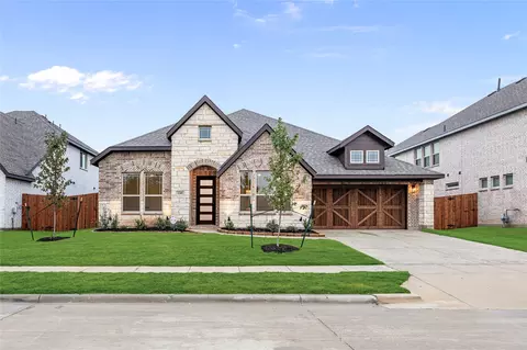 1240 Amberwood Ln, Red Oak, TX 75154