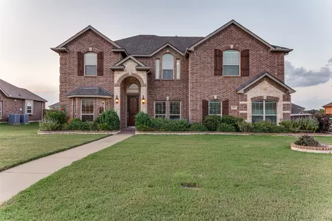 1157 River Rock Dr, Kennedale, TX 76060