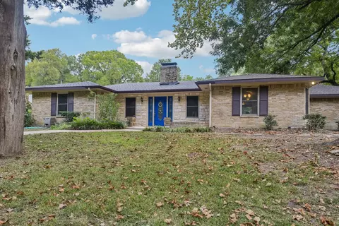 326 S Houston School Rd, Lancaster, TX 75146
