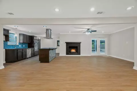 Living - 1204 Elby St, Irving, TX 75061 photo 4 of 6