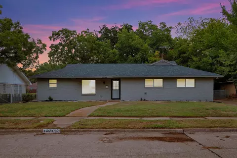 Exterior - 1204 Elby St, Irving, TX 75061 photo 8 of 8