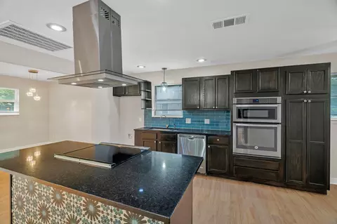 Kitchen - 1204 Elby St, Irving, TX 75061 photo 5 of 6