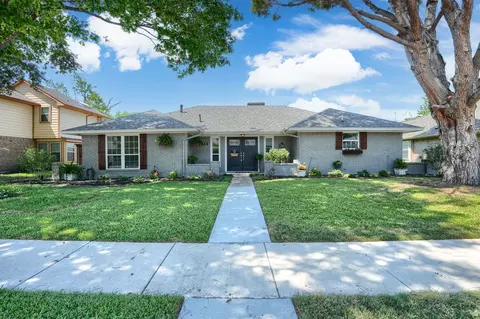 533 Country View Ln, Garland, TX 75043