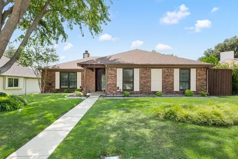 1646 Autumn Breeze Ln, Lewisville, TX 75077