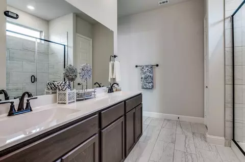 Bath - 1608 Grace Dr, Euless, TX 76039 photo 1 of 5