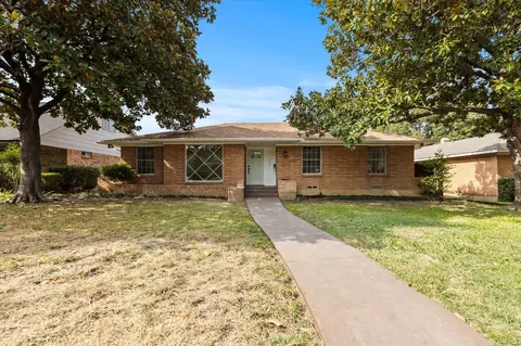 1423 Misty Glen Ln, Dallas, TX 75232